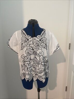 Embroidered Floral Boxy Top - White with Black Accents